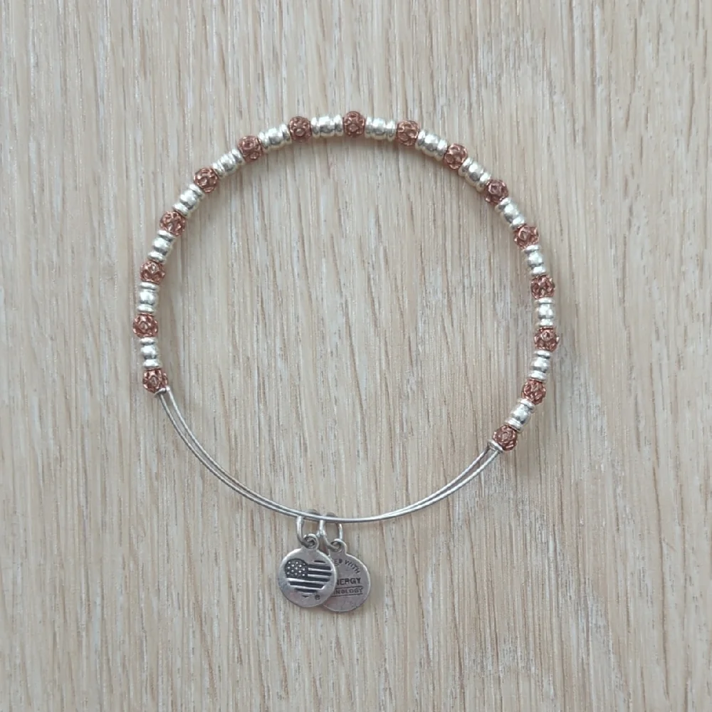 Silver and Gold Beaded Bracelet - Picture 1 of 1